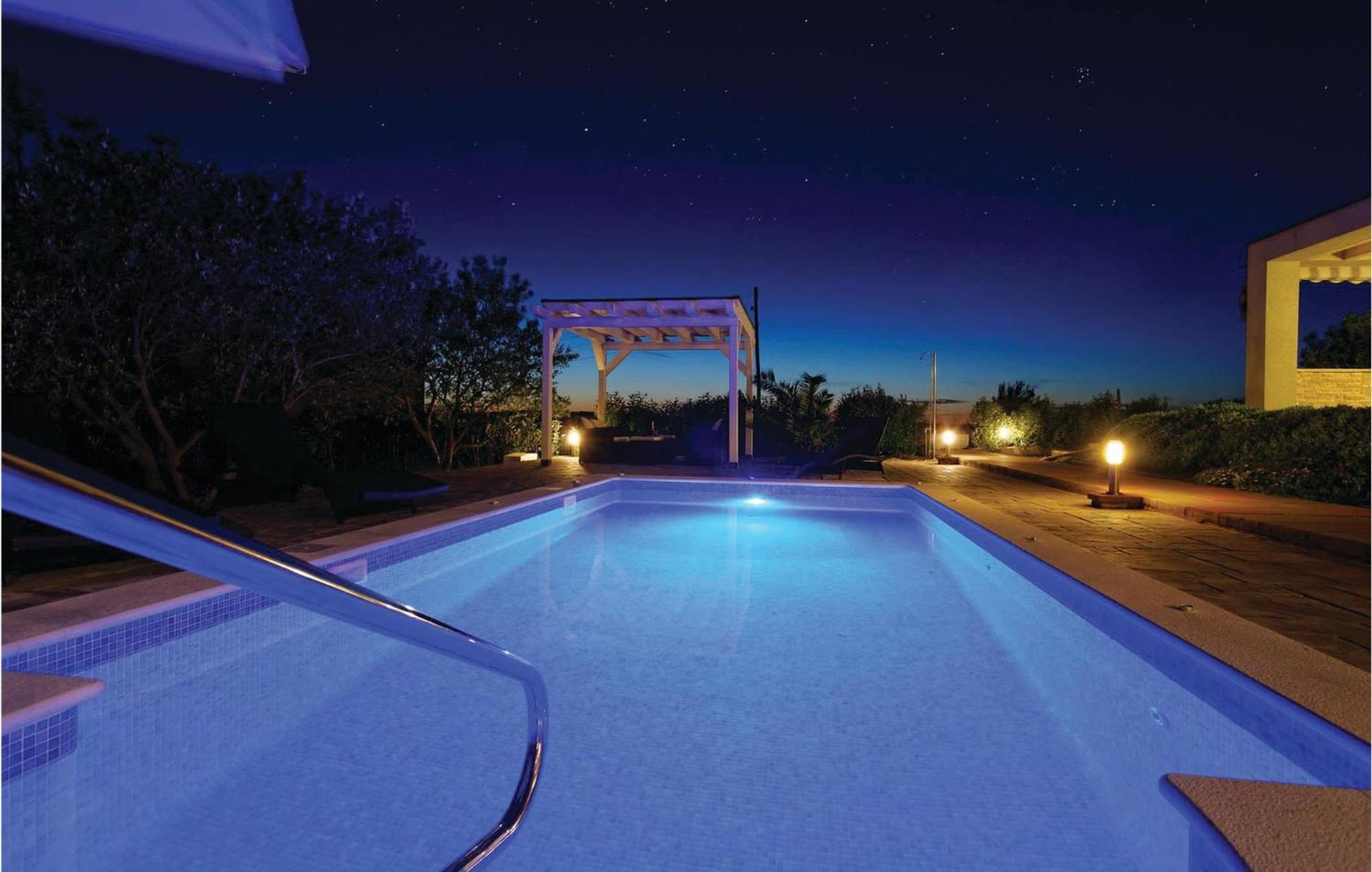 5 Bedroom Amazing Home In Debeljak Exterior foto